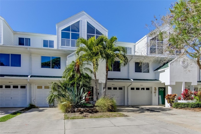 DON'T BE SCARED OFF BY INSURANCES - This unit pays $3,272/year - Beach Townhome/Townhouse for sale in Seminole, Florida on Beachhouse.com