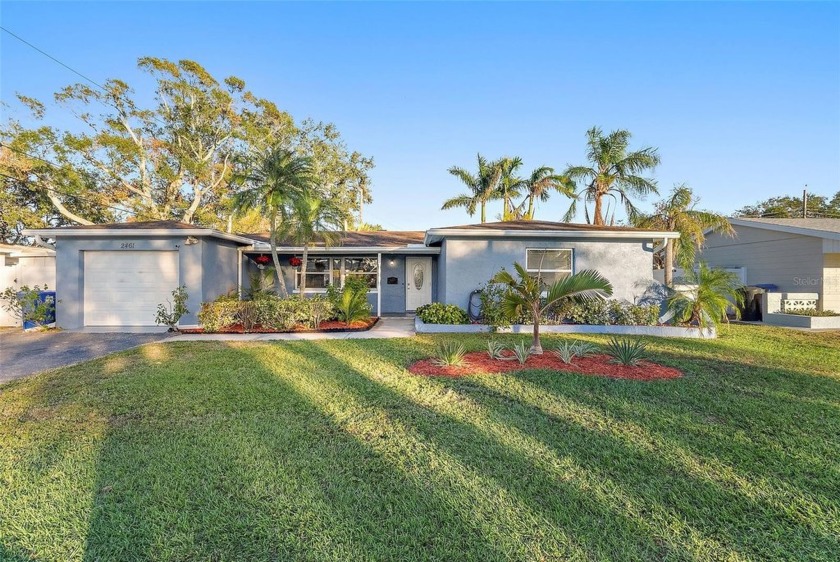 MODERN PARADISE IN ST. PETERSBURG: RESORT-STYLE POOL HOME

 - Beach Home for sale in St. Petersburg, Florida on Beachhouse.com