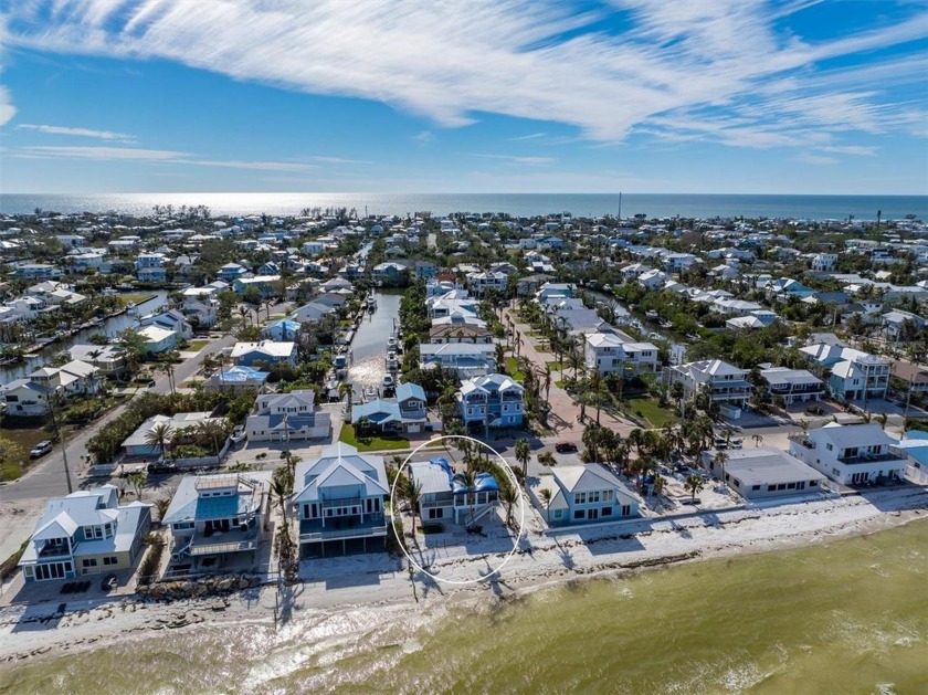 RARE BAYFRONT 3 BEDROOM 3 BATH HOME WITH PERFECT ANNA MARIA - Beach Home for sale in Anna Maria, Florida on Beachhouse.com