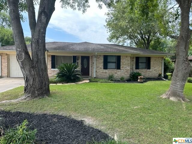 Move-in ready 3 bedroom, 2 bath, brick home with a one car - Beach Home for sale in Port Lavaca, Texas on Beachhouse.com