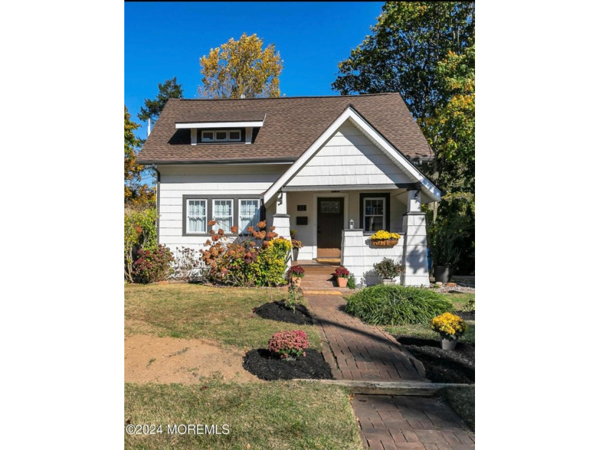 CRAFTSMAN BUNGALOW AT THE SHORE!
Perched right off prestigious - Beach Home for sale in Red Bank, New Jersey on Beachhouse.com