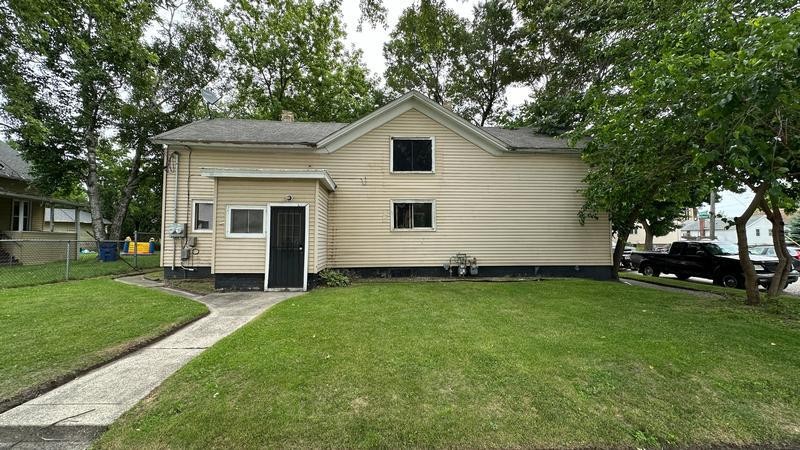 This historic duplex, built in 1870 and located in the heart of - Beach Home for sale in Racine, Wisconsin on Beachhouse.com