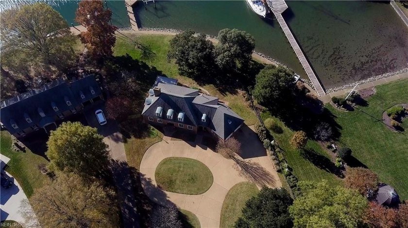 Stunning waterfront home on Sunset Creek! Come enjoy this - Beach Home for sale in Hampton, Virginia on Beachhouse.com