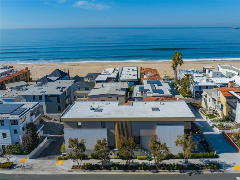 Have you ever dreamed of owning a home that would provide all - Beach Home for sale in Manhattan Beach, California on Beachhouse.com