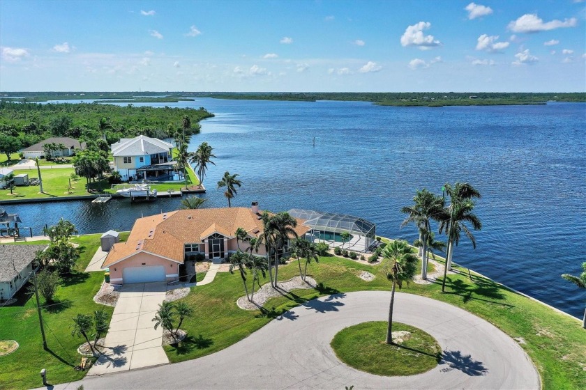 HUGE PRICE REDUCTION!! BRING OFFERS/SELLER WILLING TO - Beach Home for sale in Port Charlotte, Florida on Beachhouse.com