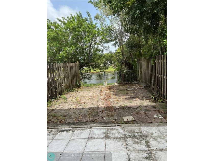 7905 SW 8th Ct - Beach Townhome/Townhouse for sale in North Lauderdale, Florida on Beachhouse.com