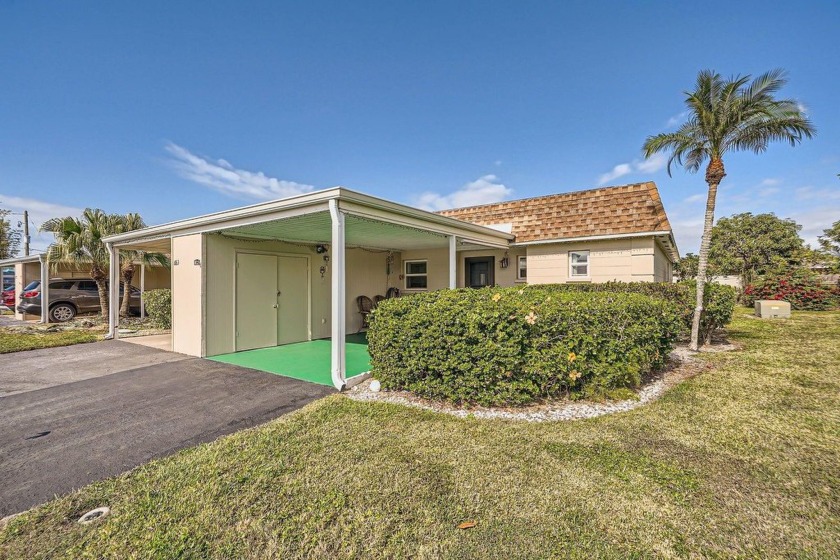 **Charming 55+ Maintenance-Free Villa with Exceptional - Beach Condo for sale in Bradenton, Florida on Beachhouse.com