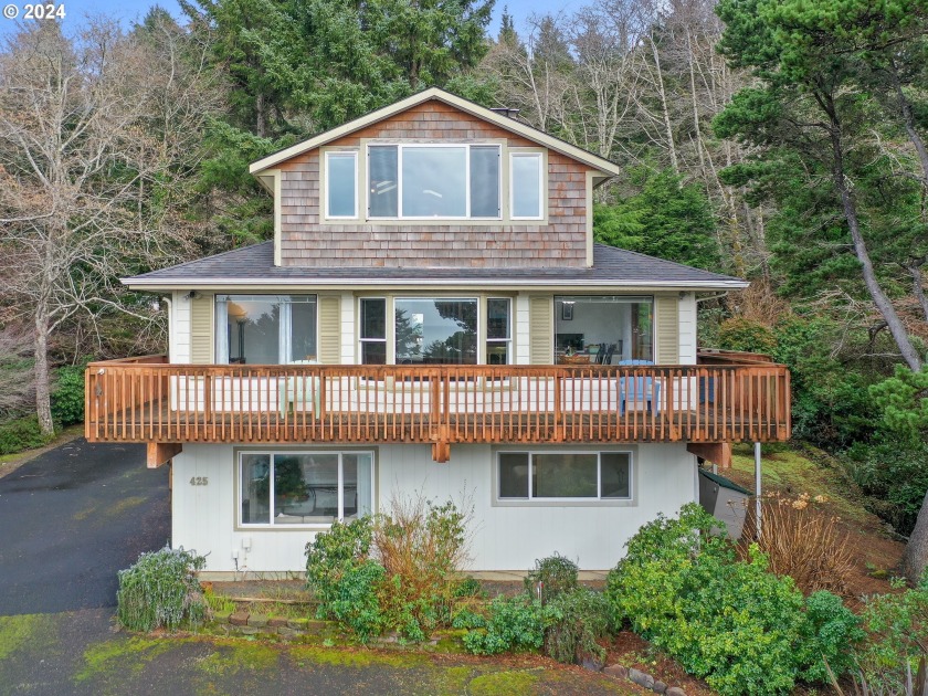 Discover the epitome of coastal living in this expansive - Beach Home for sale in Cannon Beach, Oregon on Beachhouse.com