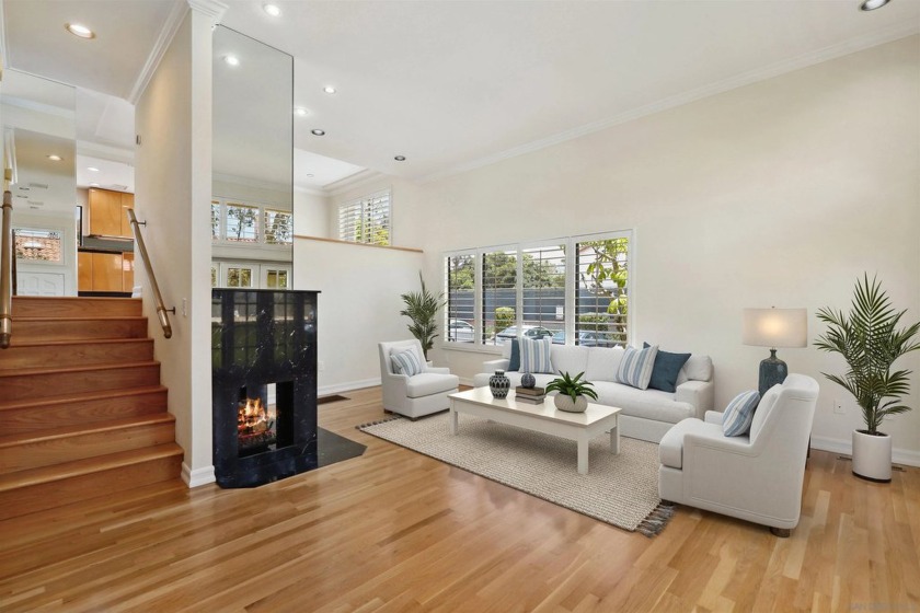 Rare End-Unit Townhome in the Heart of La Jolla - First Time on - Beach Home for sale in La Jolla, California on Beachhouse.com