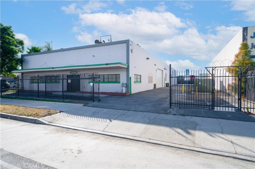 Cannabis cultivation warehouse for sale. A 7,200 sq. ft - Beach Commercial for sale in Long Beach, California on Beachhouse.com