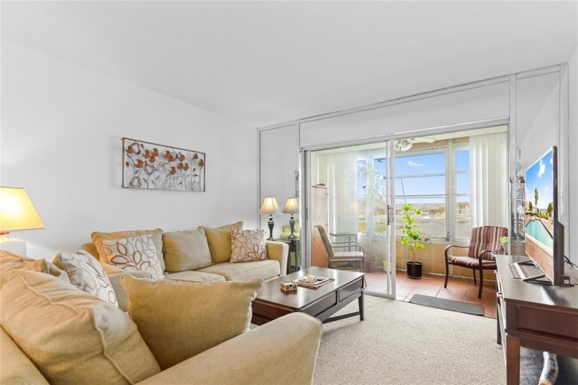 Beautiful and bright 1-bedroom, 1-bath condo located in the - Beach Condo for sale in Sunrise, Florida on Beachhouse.com