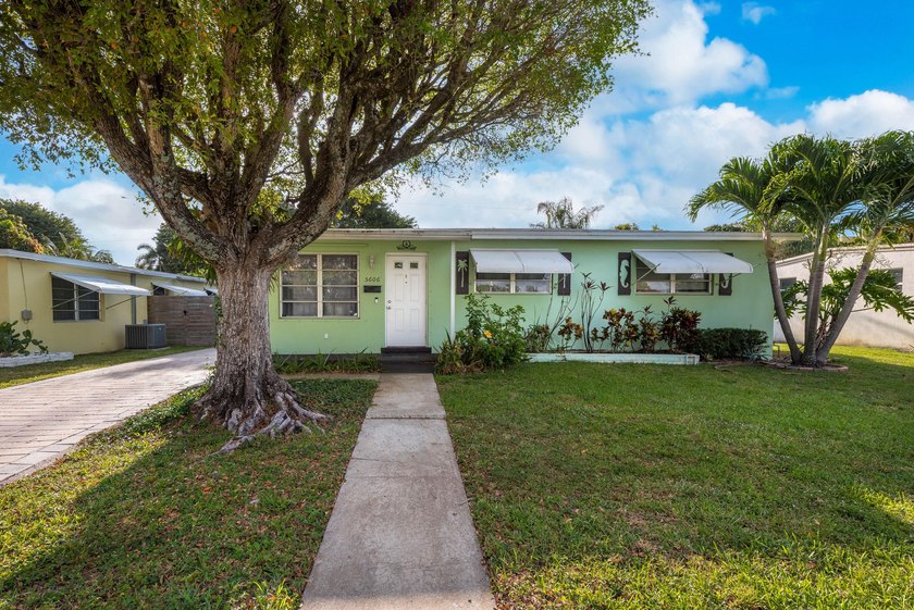 Charming 3beds/1.5 baths home in the heart of West Palm Beach - Beach Home for sale in West Palm Beach, Florida on Beachhouse.com