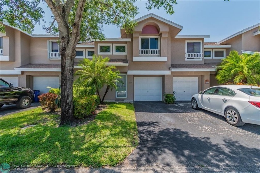 Beautiful 2 bedroom, 2.5 bath townhome with one car garage - Beach Townhome/Townhouse for sale in Deerfield Beach, Florida on Beachhouse.com