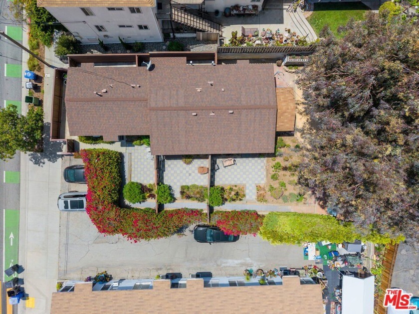 Prime Santa Monica Triplex. West of Lincoln in the coveted Ocean - Beach Home for sale in Santa Monica, California on Beachhouse.com