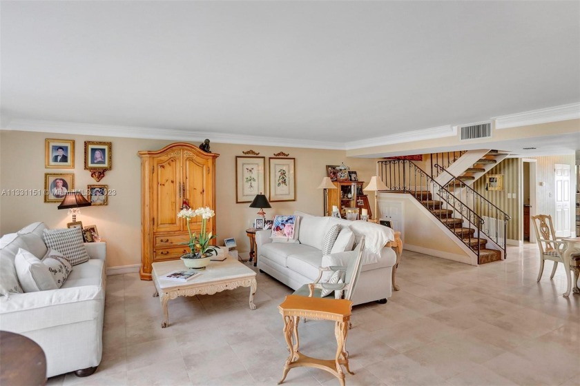 Spacious 3 bed/2.5 bath townhome located on a quiet street in - Beach Condo for sale in Hallandale Beach, Florida on Beachhouse.com
