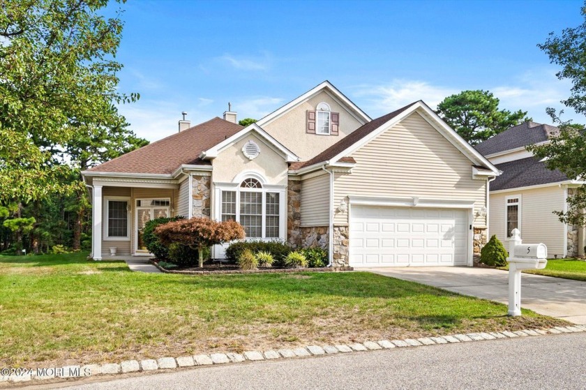 You will not be disappointed when you step into this exquisite - Beach Home for sale in Waretown, New Jersey on Beachhouse.com