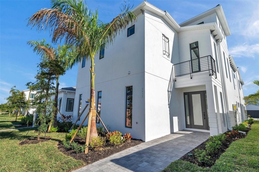 Under contract-accepting backup offers. Welcome to your - Beach Home for sale in Bradenton, Florida on Beachhouse.com