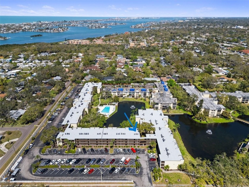 Welcome to Lakeview of Largo! This beautiful condo is located - Beach Condo for sale in Largo, Florida on Beachhouse.com