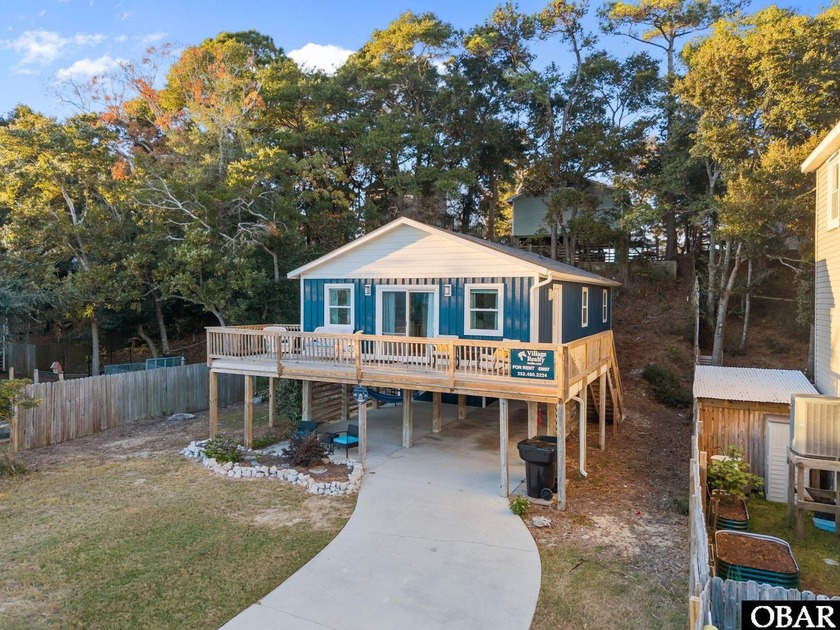 Welcome home to this updated 3BR/2BA beach box cottage offering - Beach Home for sale in Kill Devil Hills, North Carolina on Beachhouse.com