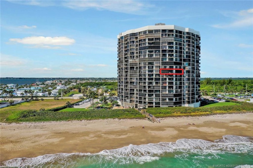 Three bedroom, spacious unit in the center of the building - Beach Condo for sale in Jensen Beach, Florida on Beachhouse.com