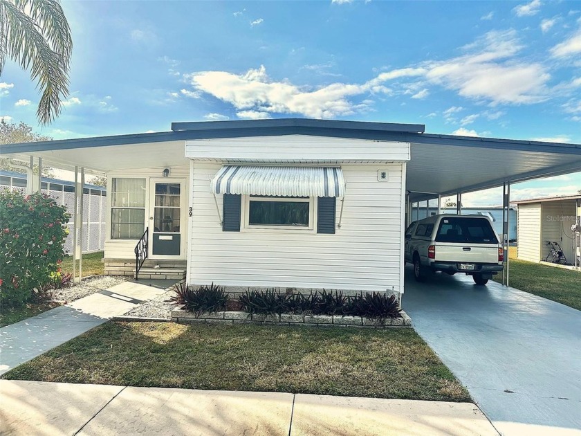 Lovely 3 bedroom, 2 bath, split plan, with added 10x18 enclosed - Beach Home for sale in Pinellas Park, Florida on Beachhouse.com