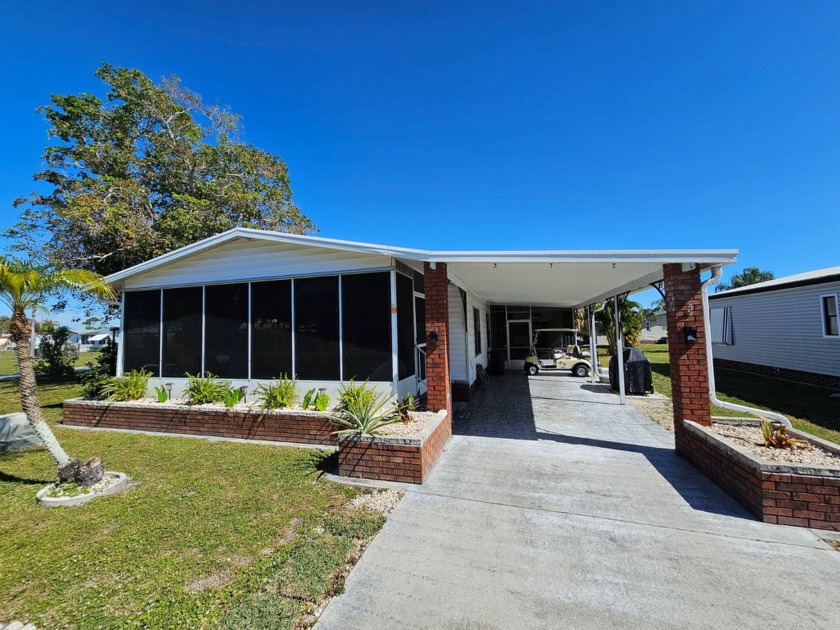 UPDATED HOME, RIGHT ACROSS FROM THE POOL! If you are looking for - Beach Home for sale in North Fort Myers, Florida on Beachhouse.com