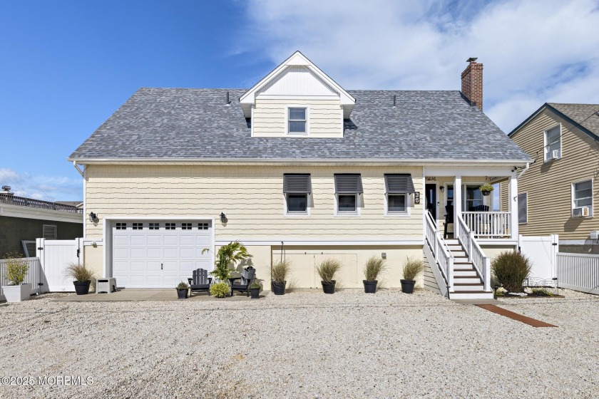Location, location, location! Less than 5 minutes to the open - Beach Home for sale in Manahawkin, New Jersey on Beachhouse.com