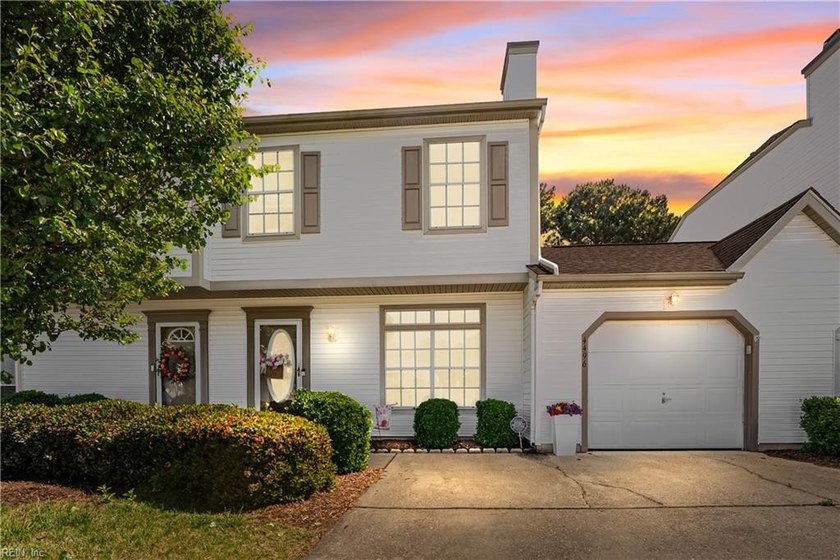 Welcome home to this well maintained 3 bedroom 2.5 bath condo in - Beach Condo for sale in Virginia Beach, Virginia on Beachhouse.com