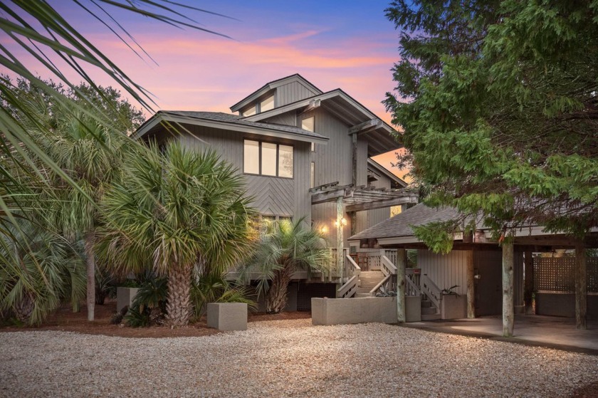 Wonderful location with beach access!  With a beach access - Beach Home for sale in Seabrook Island, South Carolina on Beachhouse.com