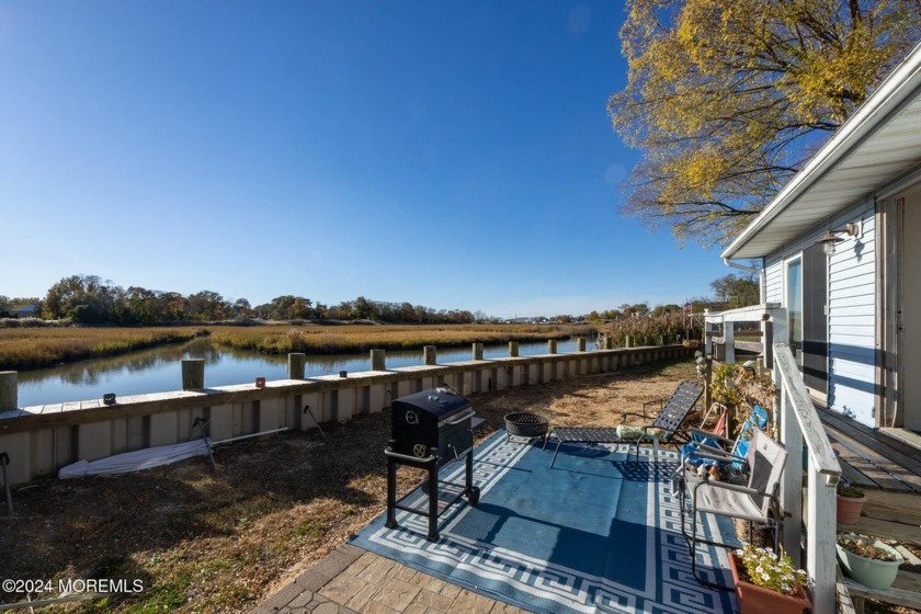 2 bed/1 bath home on a prime lot with stunning views of - Beach Home for sale in Keansburg, New Jersey on Beachhouse.com