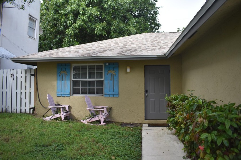 Discover the incredible potential of this CBS duplex, perfectly - Beach Townhome/Townhouse for sale in West Palm Beach, Florida on Beachhouse.com