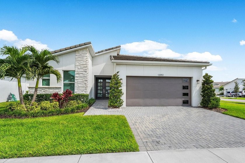 Welcome to this stunning 2-bedroom, 2-bathroom spanning 1,969 - Beach Home for sale in Port Saint Lucie, Florida on Beachhouse.com