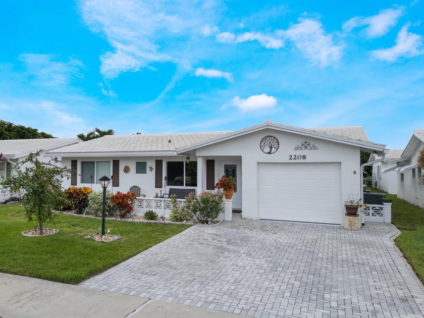 Live your Best Life in this exquisite retreat in Boynton Beach - Beach Home for sale in Boynton Beach, Florida on Beachhouse.com