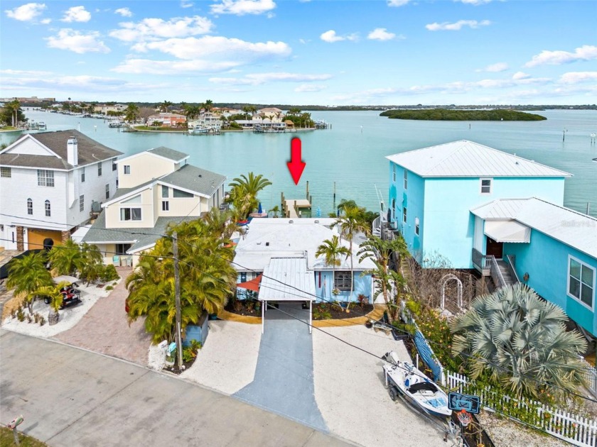 Welcome to your waterfront oasis! This stunning 2 bed/2 bath - Beach Home for sale in Madeira Beach, Florida on Beachhouse.com