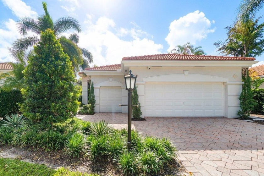 This exceptional BallenIsles home has been professionally - Beach Home for sale in Palm Beach Gardens, Florida on Beachhouse.com