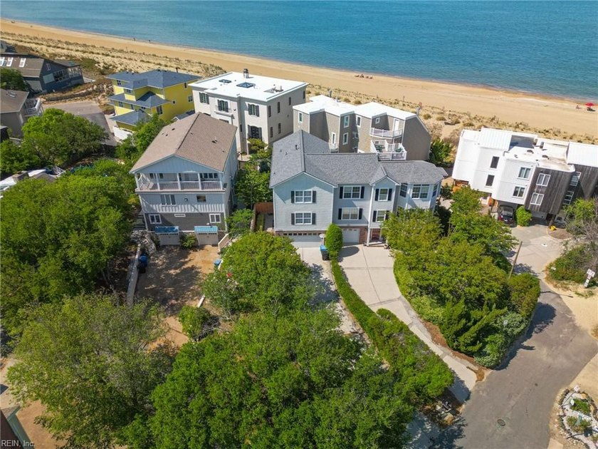 Amazing parking. Bay views. Close to the sand. This charming - Beach Condo for sale in Virginia Beach, Virginia on Beachhouse.com