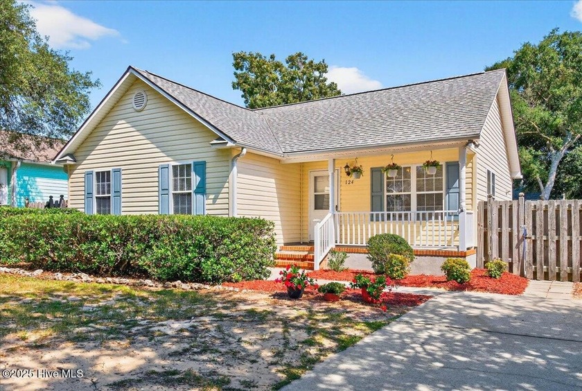 Happy Fall Y'all! The weather is gorgeous on the beach! This - Beach Home for sale in Oak Island, North Carolina on Beachhouse.com