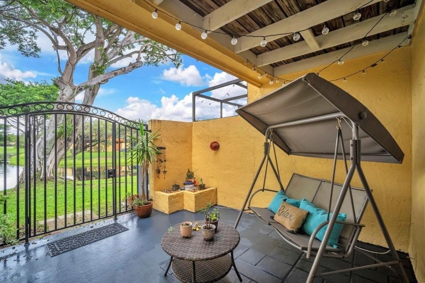 Welcome to your lakeside retreat in Pembroke Pines! This - Beach Condo for sale in Pembroke Pines, Florida on Beachhouse.com