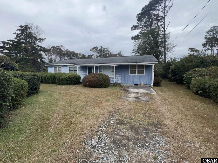 Welcome home to 139 Airport Road in the charming town of Manteo - Beach Home for sale in Manteo, North Carolina on Beachhouse.com