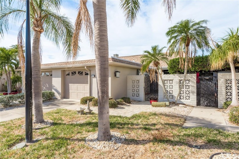 A waterfront villa boasting the PERFECT SUNSET EVERYDAY in the - Beach Condo for sale in St. Petersburg, Florida on Beachhouse.com