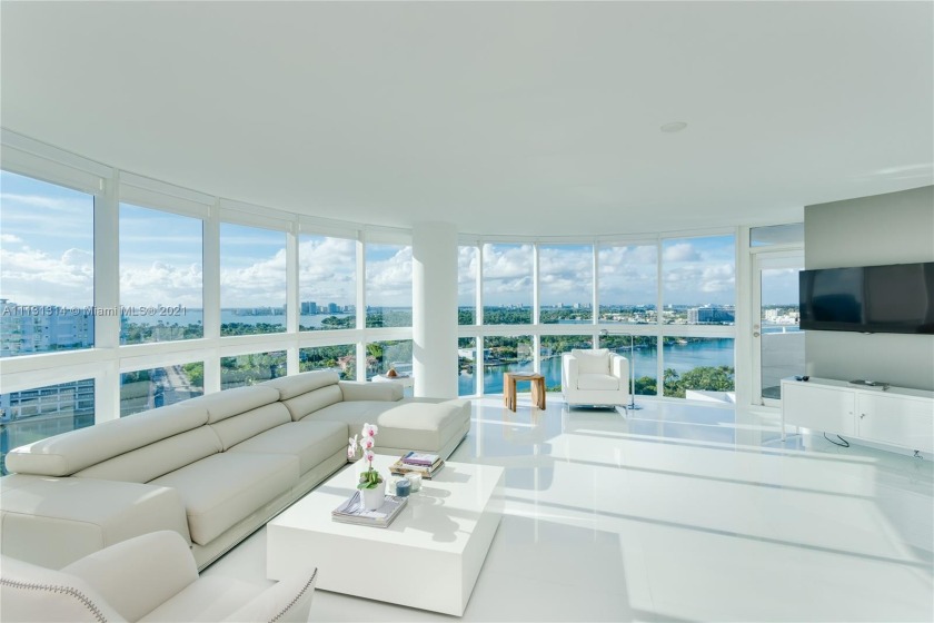Amazing unit at La Gorce Palace, with 2 balconies, and a cristal - Beach Condo for sale in Miami Beach, Florida on Beachhouse.com