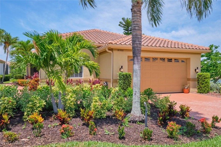 Single family Villa home in Lexington Country Club's Golf - Beach Home for sale in Fort Myers, Florida on Beachhouse.com