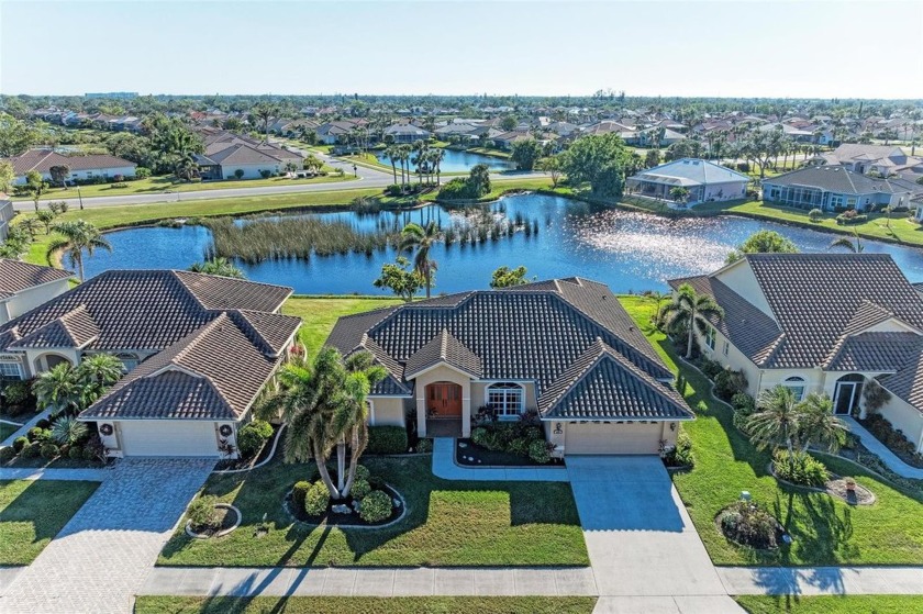 Under contract-accepting backup offers. Escape to a coastal - Beach Home for sale in Venice, Florida on Beachhouse.com