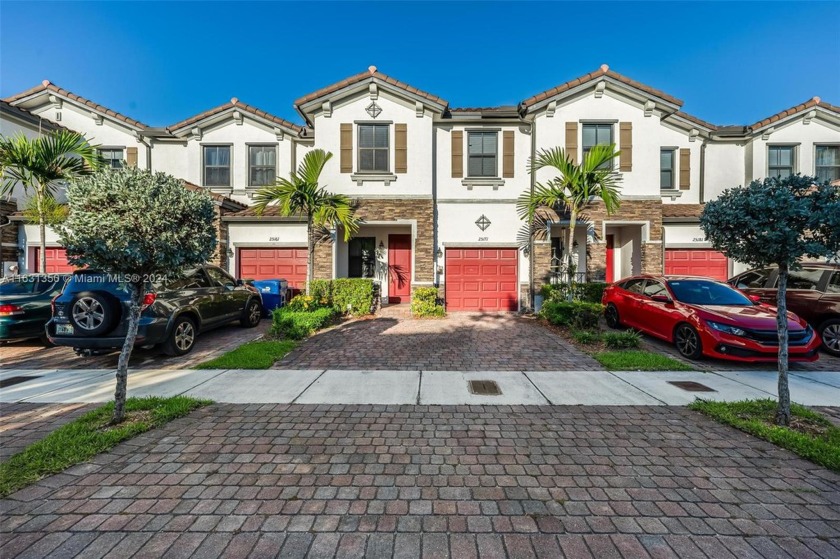 Live luxuriously in the ARTESA By LENNAR community. This - Beach Townhome/Townhouse for sale in Homestead, Florida on Beachhouse.com