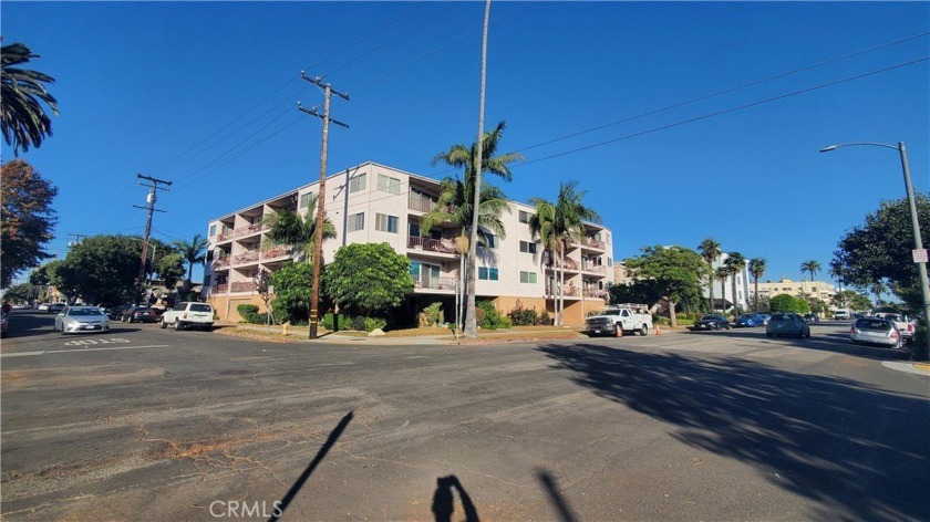 Wonderful condominium complex. Located in Belmont Heights area - Beach Condo for sale in Long Beach, California on Beachhouse.com