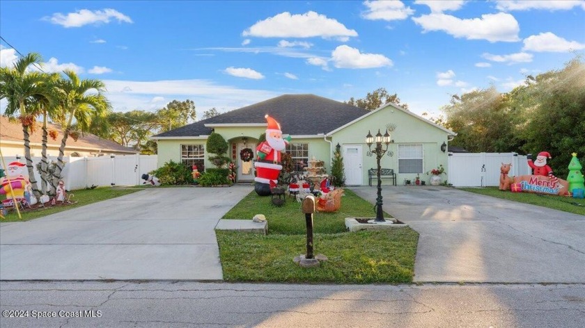 Beautiful Waterfront Pool Home with Income Potential.
This - Beach Home for sale in Port Saint Lucie, Florida on Beachhouse.com