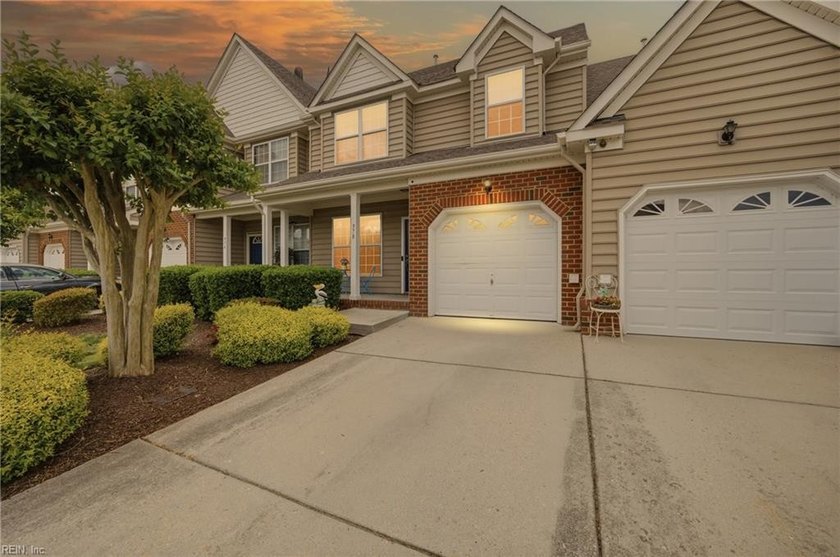 Beautiful home featuring a breakfast area, kitchen with center - Beach Condo for sale in Virginia Beach, Virginia on Beachhouse.com