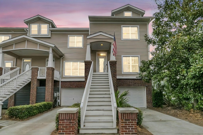 Welcome to one of the largest end units in conveniently located - Beach Home for sale in Mount Pleasant, South Carolina on Beachhouse.com