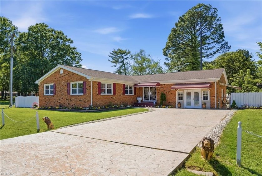 Convenient location on the city line, homes across the street - Beach Home for sale in Norfolk, Virginia on Beachhouse.com