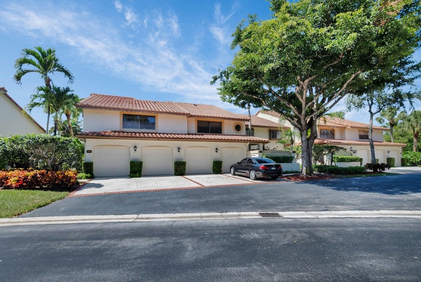 Beautiful 3 bed, 2 1/2 baths, 2car garage, spacious townhouse in - Beach Townhome/Townhouse for sale in Boca Raton, Florida on Beachhouse.com